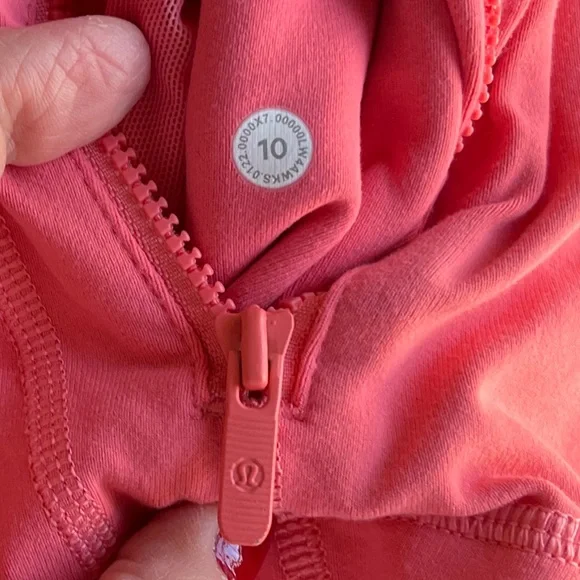 🍒LULULEMON Classic DEFINE Jacket sz 10 RASPBERRY CREAM Peachy-Pink ~ YUMMY! - Picture 5 of 5